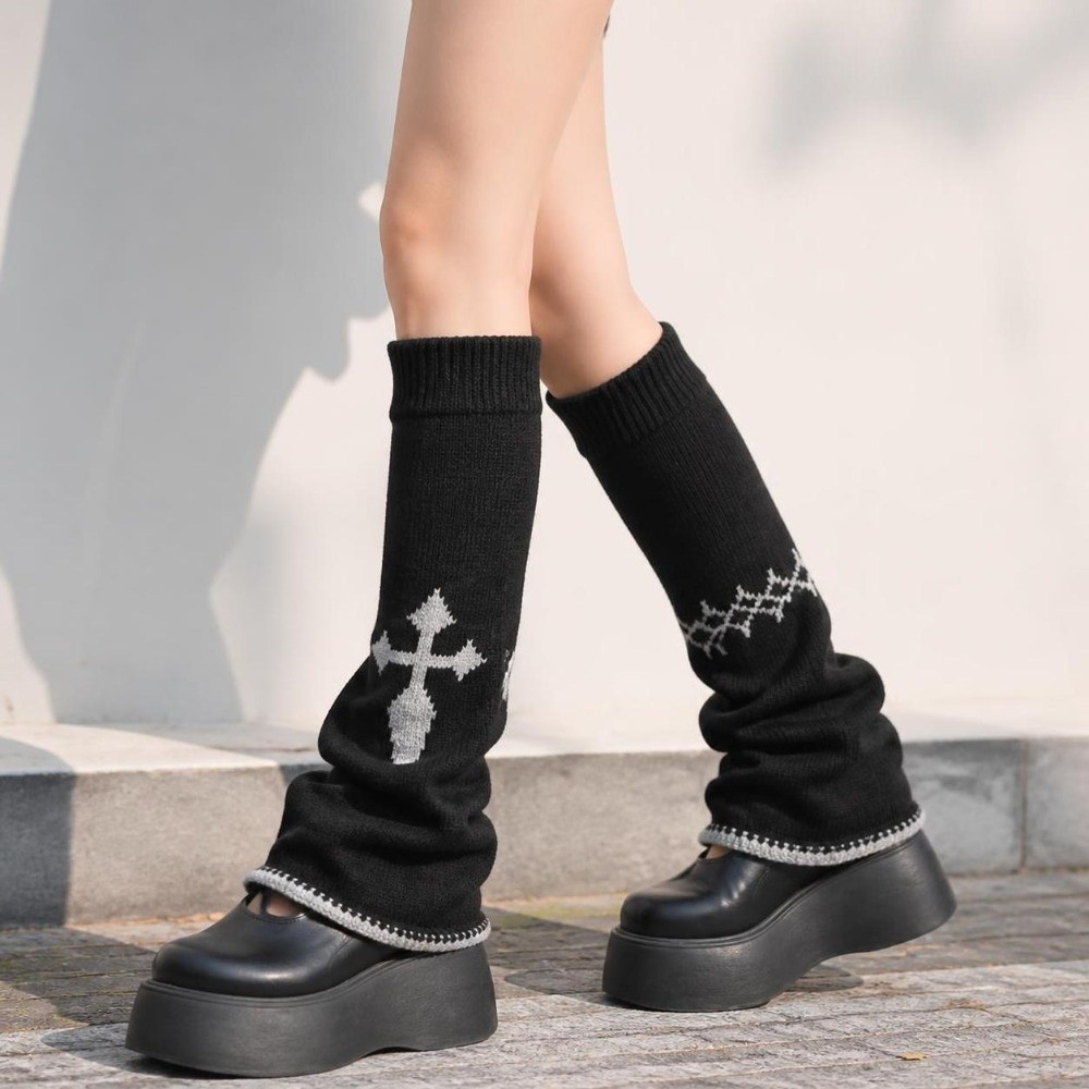 Alt Style Asymmetric Knit Leg  - Boot Sock Slouchy ulasan dan harga